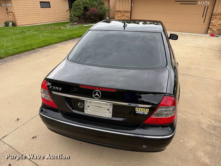 image for item EA0575 2007 Mercedes-Benz E-550 