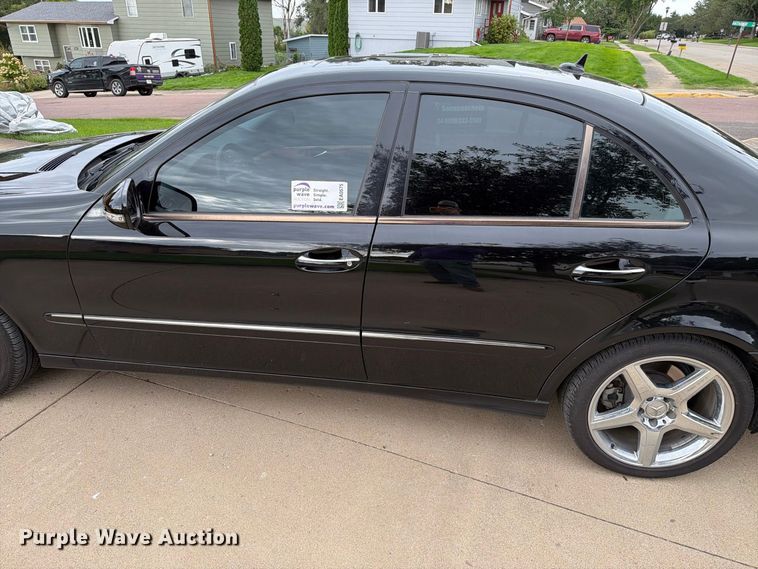 image for item EA0575 2007 Mercedes-Benz E-550 