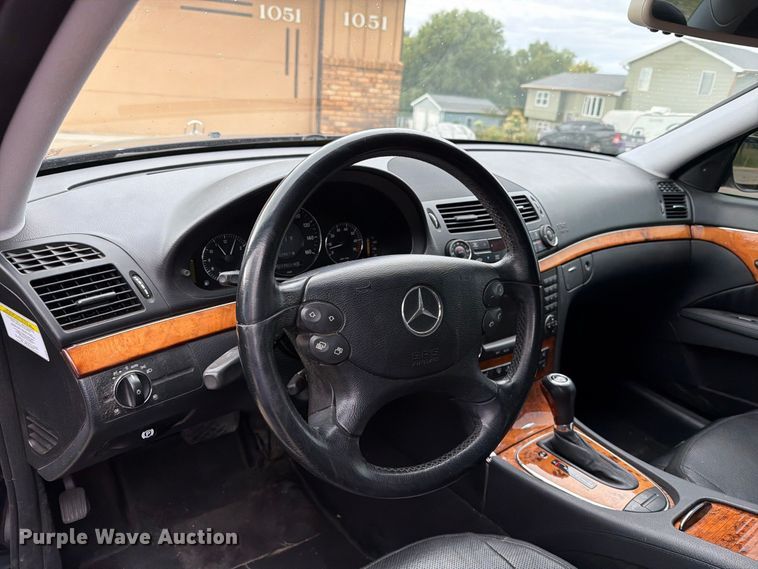 image for item EA0575 2007 Mercedes-Benz E-550 