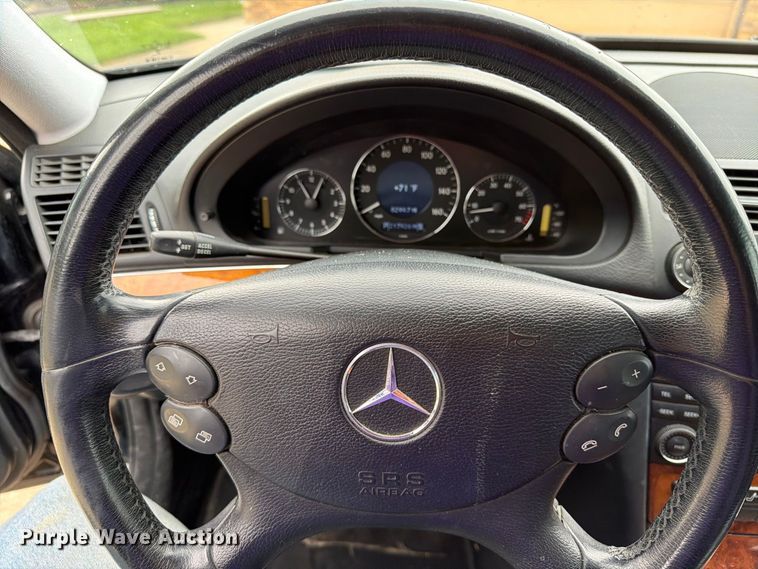 image for item EA0575 2007 Mercedes-Benz E-550 