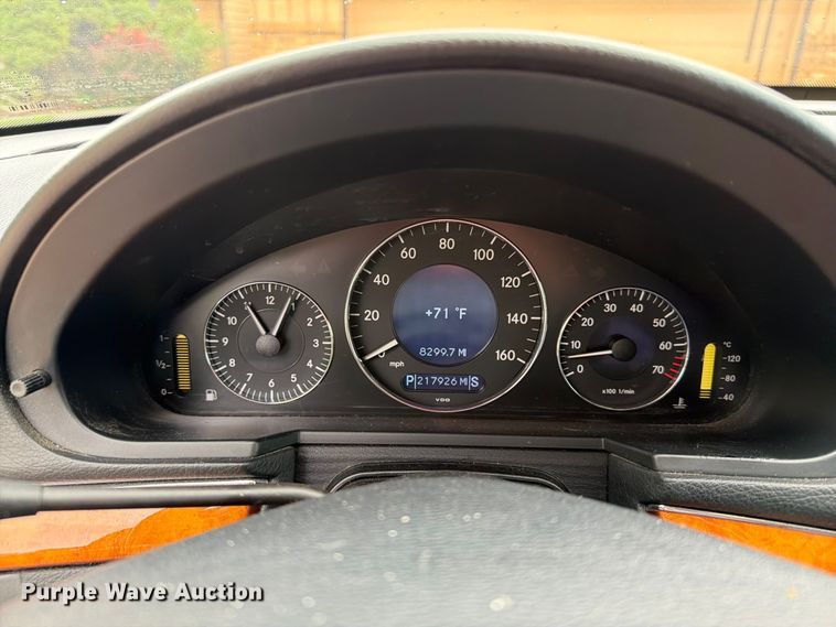 image for item EA0575 2007 Mercedes-Benz E-550 