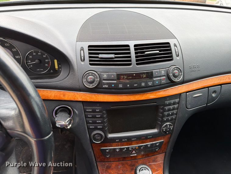 image for item EA0575 2007 Mercedes-Benz E-550 