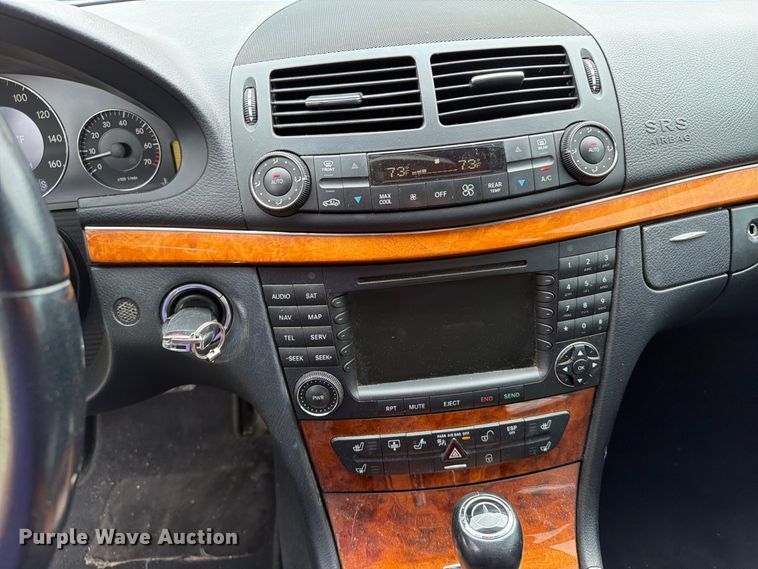 image for item EA0575 2007 Mercedes-Benz E-550 