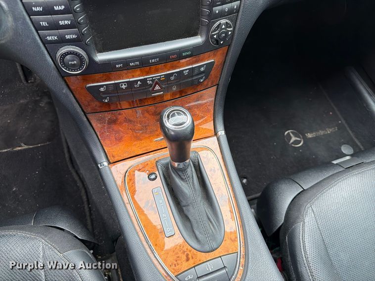 image for item EA0575 2007 Mercedes-Benz E-550 