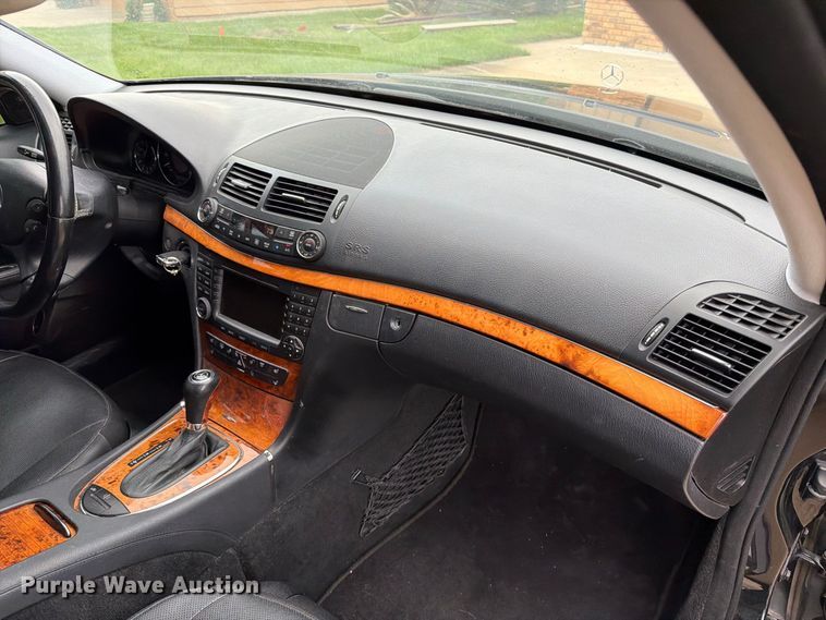 image for item EA0575 2007 Mercedes-Benz E-550 