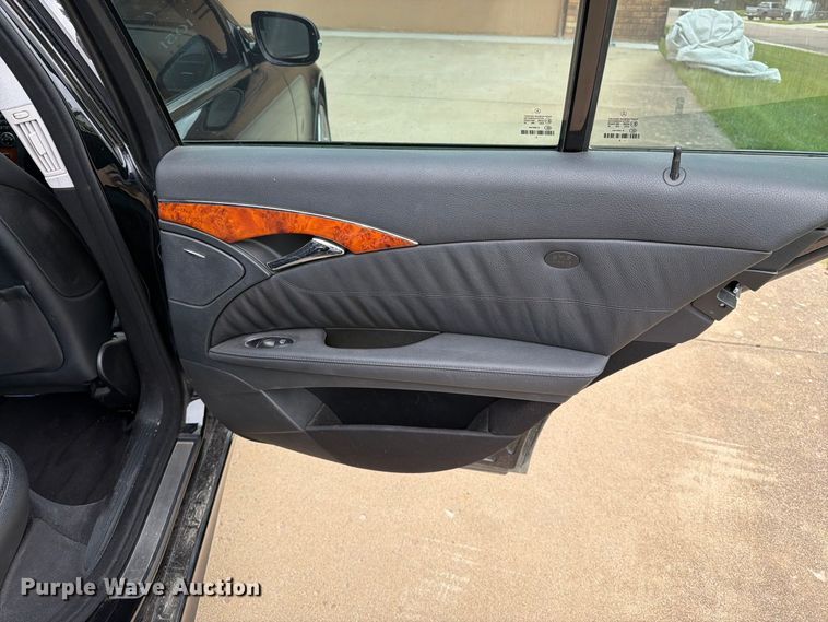image for item EA0575 2007 Mercedes-Benz E-550 
