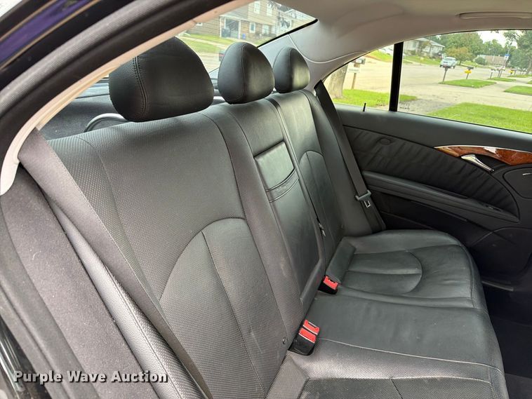 image for item EA0575 2007 Mercedes-Benz E-550 