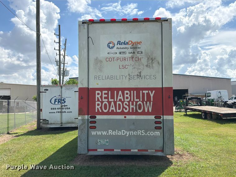 image for item EA7329 2002 Kentucky dry van trailer