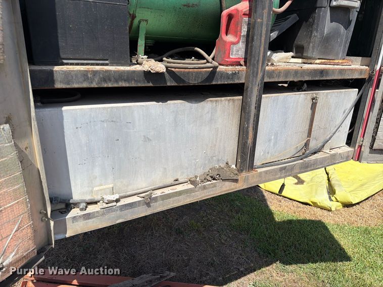 image for item EA7329 2002 Kentucky dry van trailer