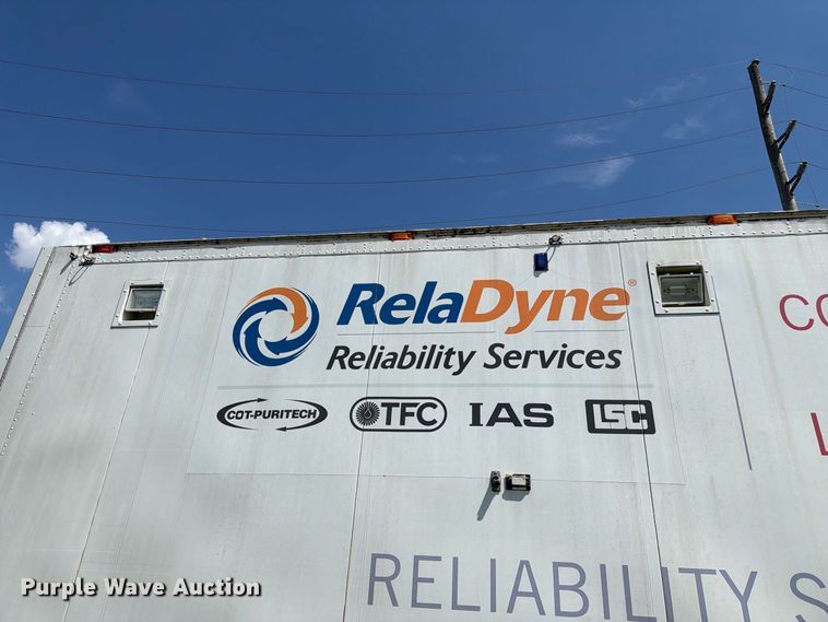 image for item EA7329 2002 Kentucky dry van trailer