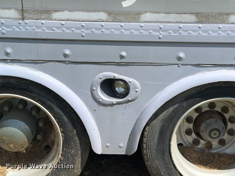 image for item EA7329 2002 Kentucky dry van trailer