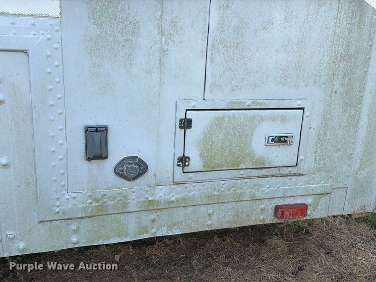 image for item EA7329 2002 Kentucky dry van trailer
