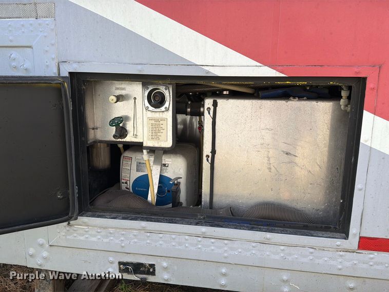 image for item EA7329 2002 Kentucky dry van trailer