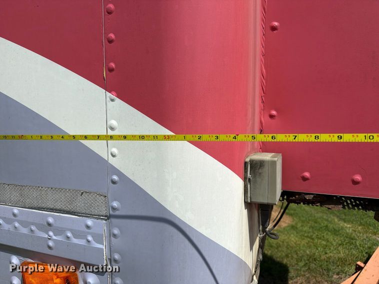 image for item EA7329 2002 Kentucky dry van trailer