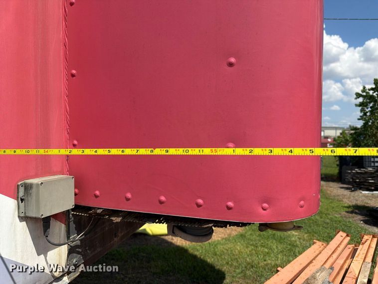 image for item EA7329 2002 Kentucky dry van trailer