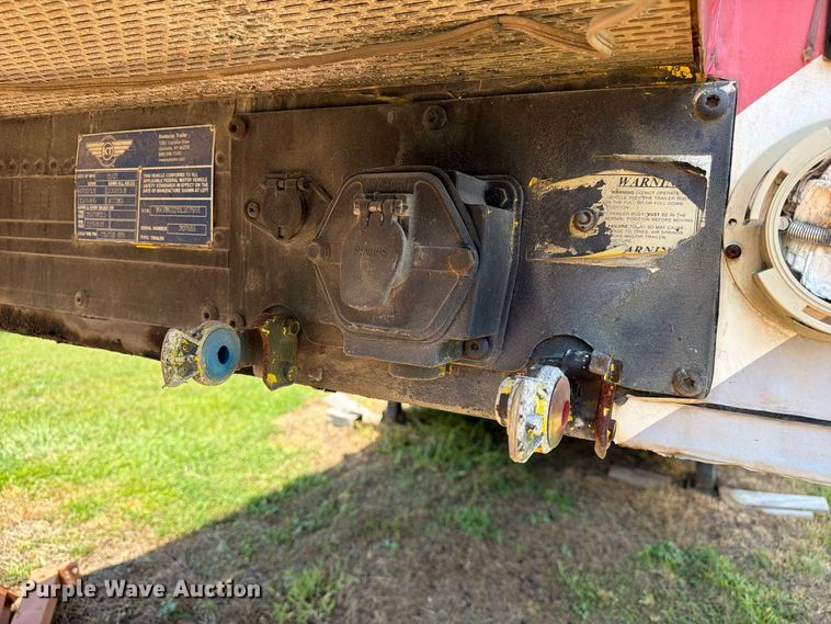 image for item EA7329 2002 Kentucky dry van trailer