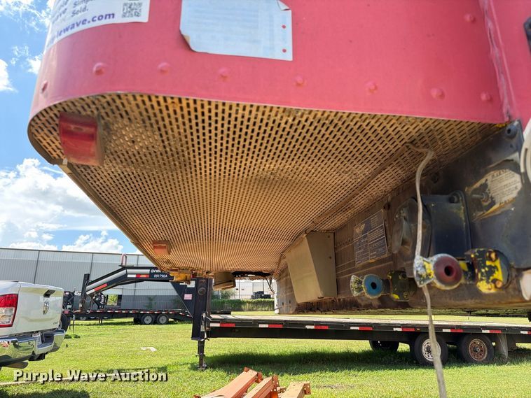 image for item EA7329 2002 Kentucky dry van trailer