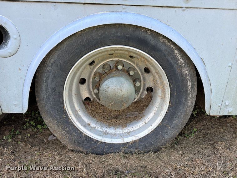 image for item EA7329 2002 Kentucky dry van trailer
