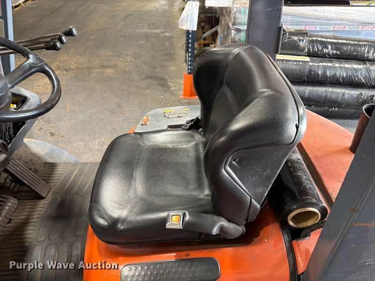 image for item EA7349 1996 Toyota 42-6FGU18 forklift