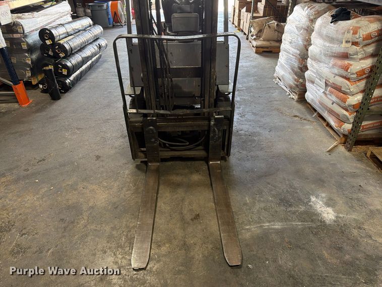 image for item EA7349 1996 Toyota 42-6FGU18 forklift