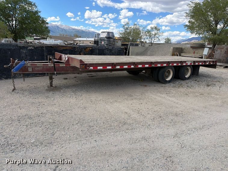 image for item ED0195 2001 Trail King flatbed trailer