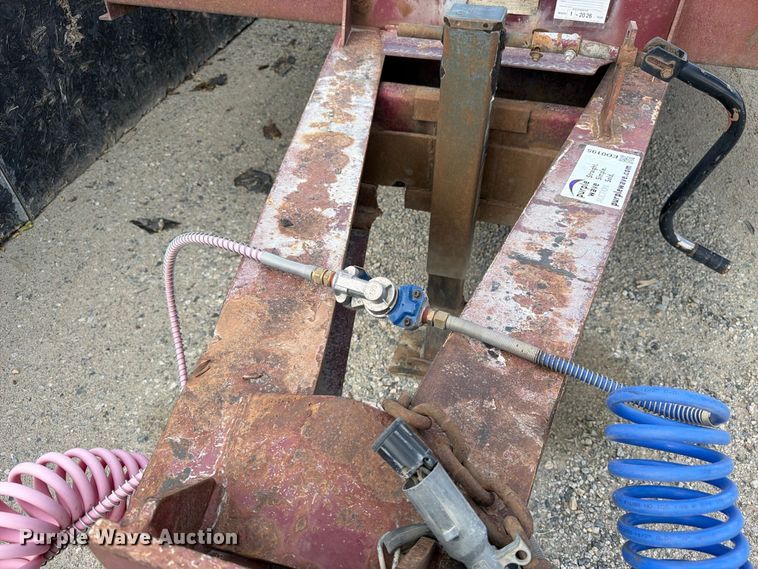 image for item ED0195 2001 Trail King flatbed trailer