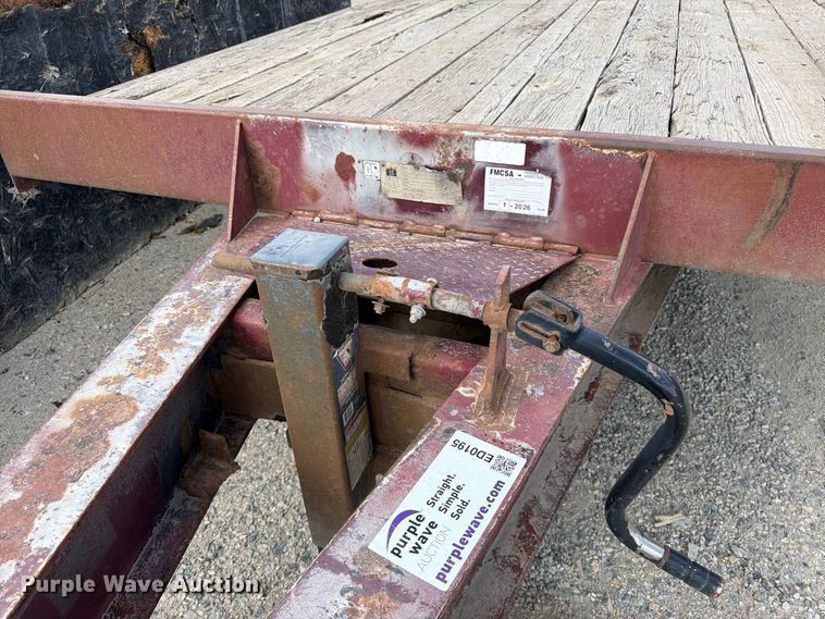 image for item ED0195 2001 Trail King flatbed trailer