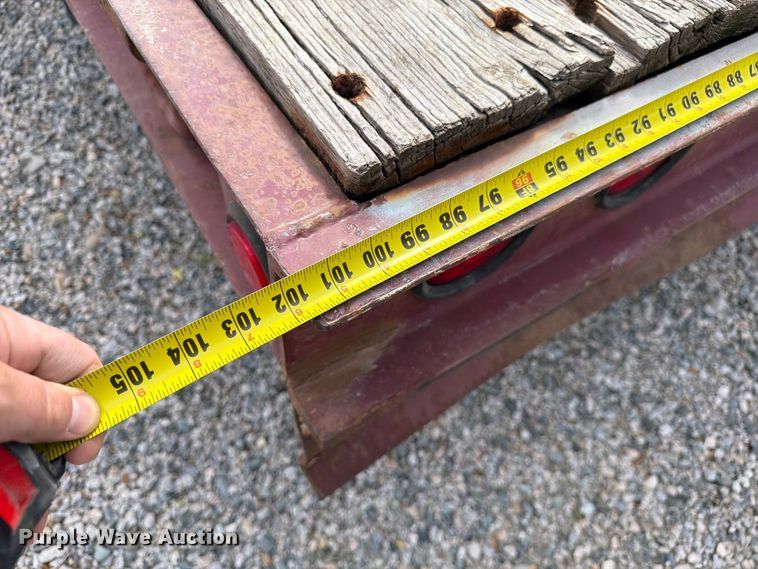 image for item ED0195 2001 Trail King flatbed trailer