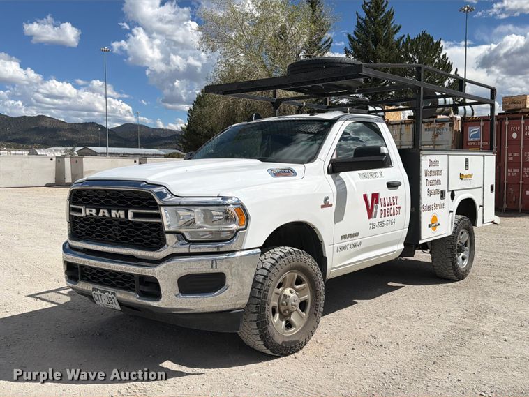 2019 RAM 2500 utility bed pickup truck