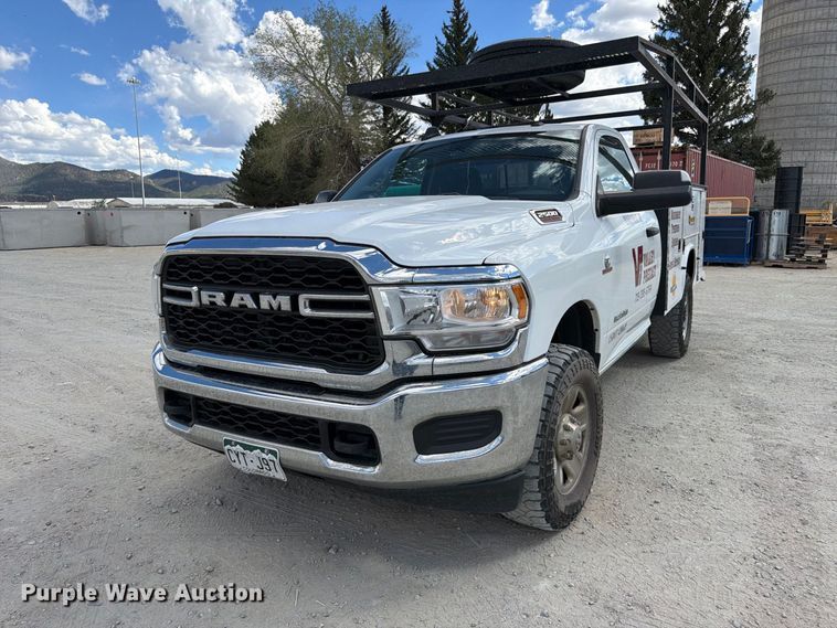 image for item ED0196 2019 RAM 2500 utility bed pickup truck