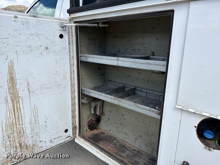 image for item ED0196 2019 RAM 2500 utility bed pickup truck