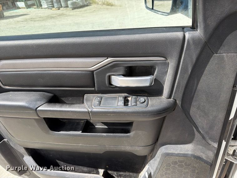 image for item ED0196 2019 RAM 2500 utility bed pickup truck