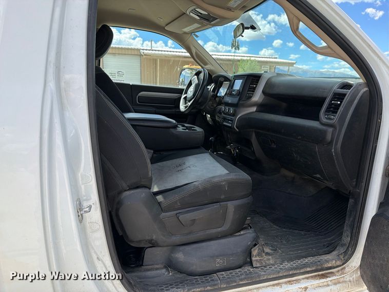 image for item ED0196 2019 RAM 2500 utility bed pickup truck