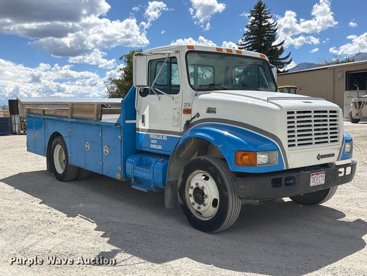 image for item ED0197 2000 International 4700 flatbed truck