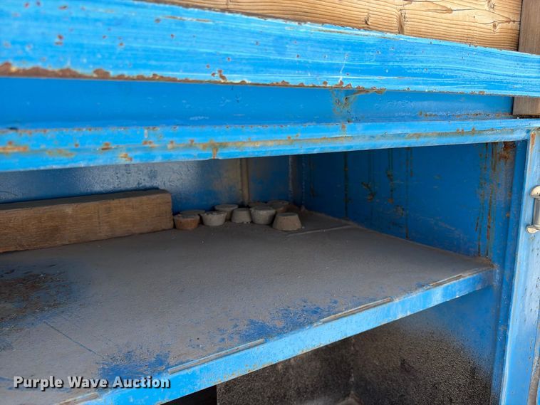 image for item ED0197 2000 International 4700 flatbed truck