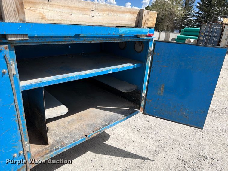 image for item ED0197 2000 International 4700 flatbed truck