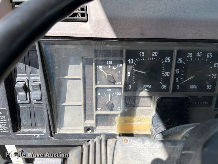 image for item ED0197 2000 International 4700 flatbed truck