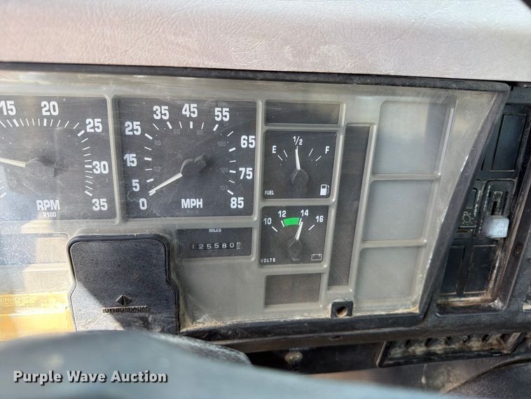 image for item ED0197 2000 International 4700 flatbed truck