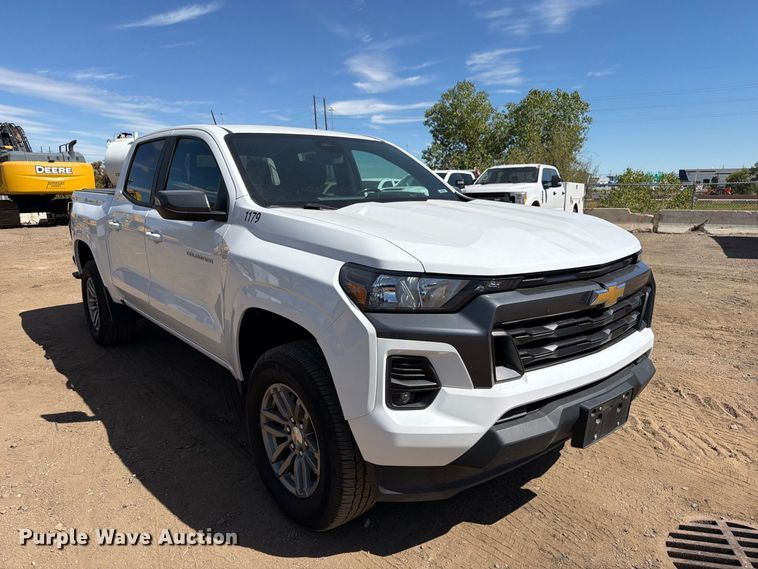 image for item ED0198 2023 Chevrolet Colorado LT Crew Cab pickup truck