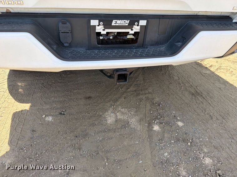 image for item ED0198 2023 Chevrolet Colorado LT Crew Cab pickup truck