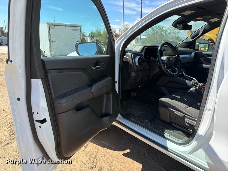 image for item ED0198 2023 Chevrolet Colorado LT Crew Cab pickup truck
