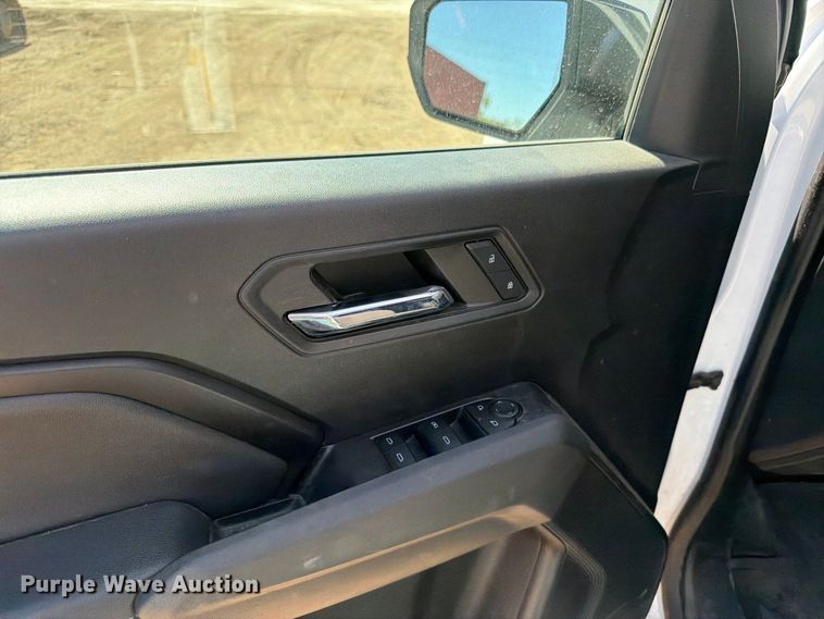 image for item ED0198 2023 Chevrolet Colorado LT Crew Cab pickup truck