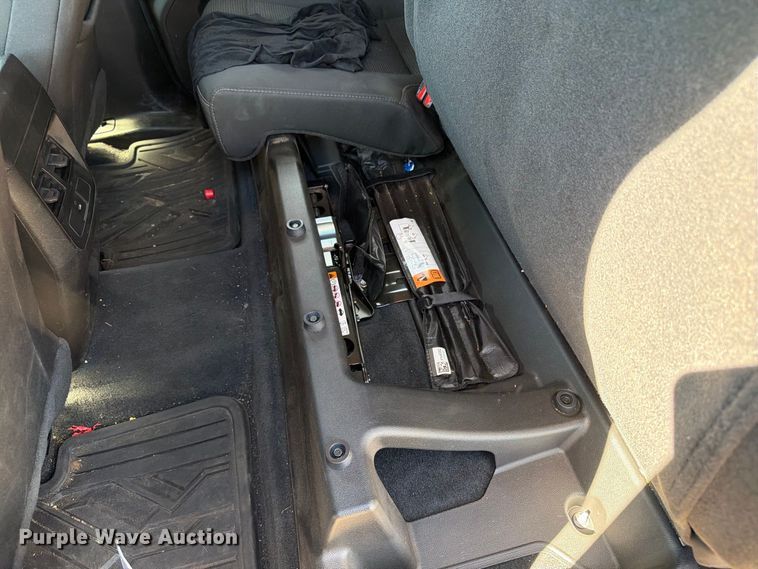 image for item ED0198 2023 Chevrolet Colorado LT Crew Cab pickup truck
