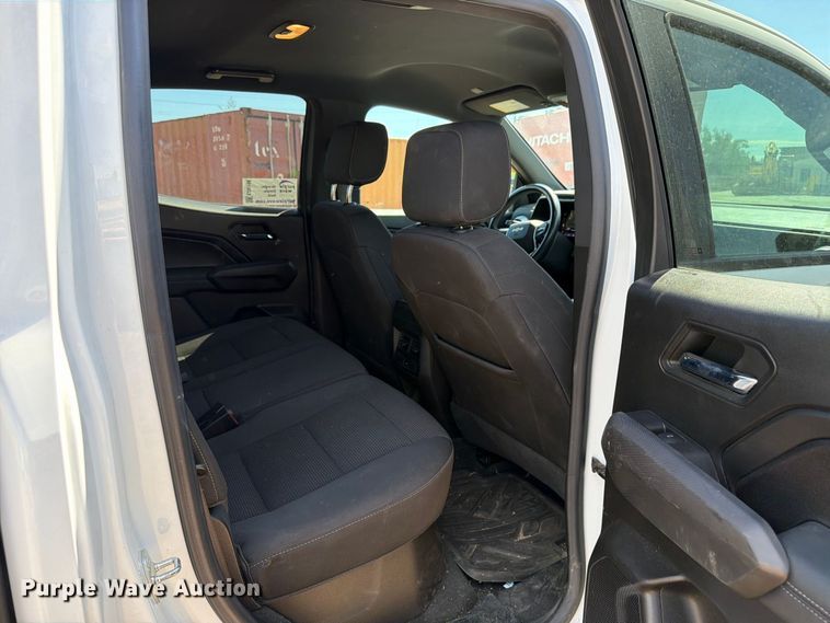 image for item ED0198 2023 Chevrolet Colorado LT Crew Cab pickup truck