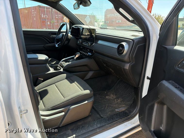 image for item ED0198 2023 Chevrolet Colorado LT Crew Cab pickup truck