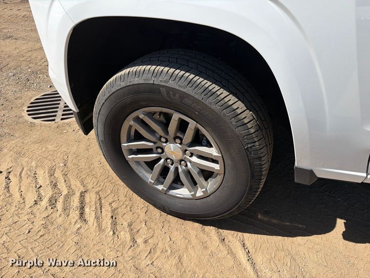 image for item ED0198 2023 Chevrolet Colorado LT Crew Cab pickup truck
