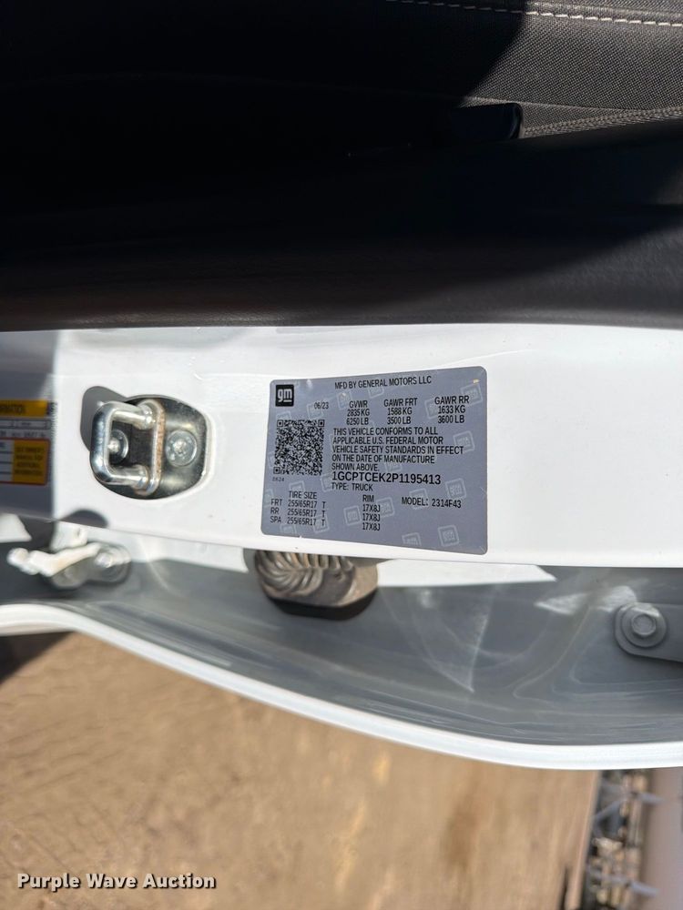 image for item ED0198 2023 Chevrolet Colorado LT Crew Cab pickup truck
