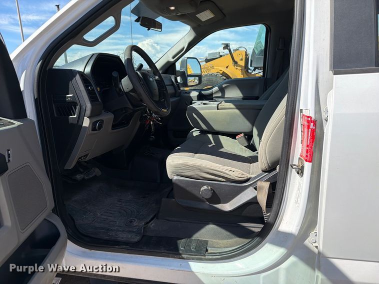 image for item ED0199 2017 Ford F350 Super Duty Crew Cab utility bed pickup truck