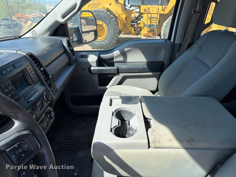 image for item ED0199 2017 Ford F350 Super Duty Crew Cab utility bed pickup truck