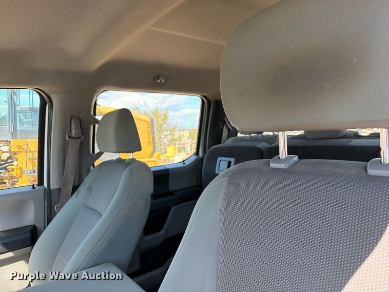 image for item ED0199 2017 Ford F350 Super Duty Crew Cab utility bed pickup truck
